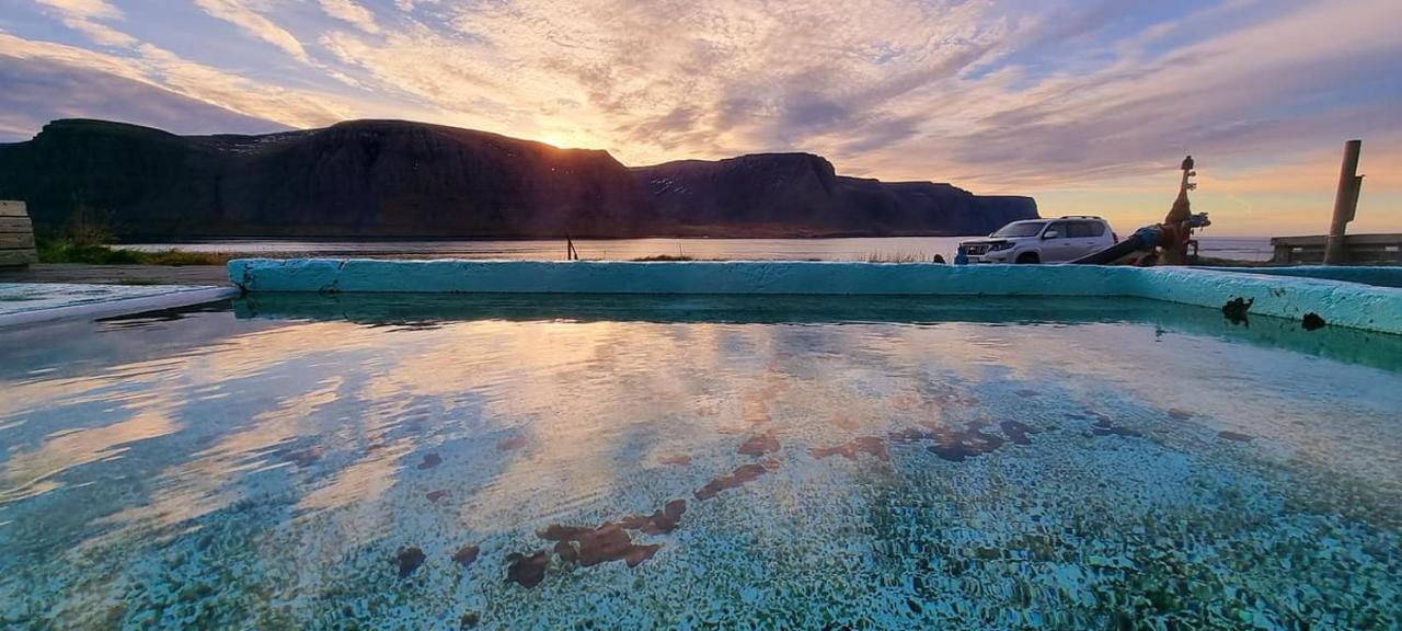 Dixon Cabin Nr. 7 / Dixon Sumarhus Nr. 7 @Kirkjubraut Talknafjordur ภายนอก รูปภาพ